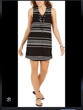 beach cover up by Dotti black white NWT size (S) tie front sleeveless 🌴